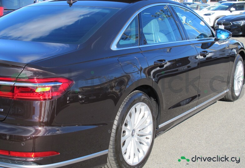 Audi A8 Black