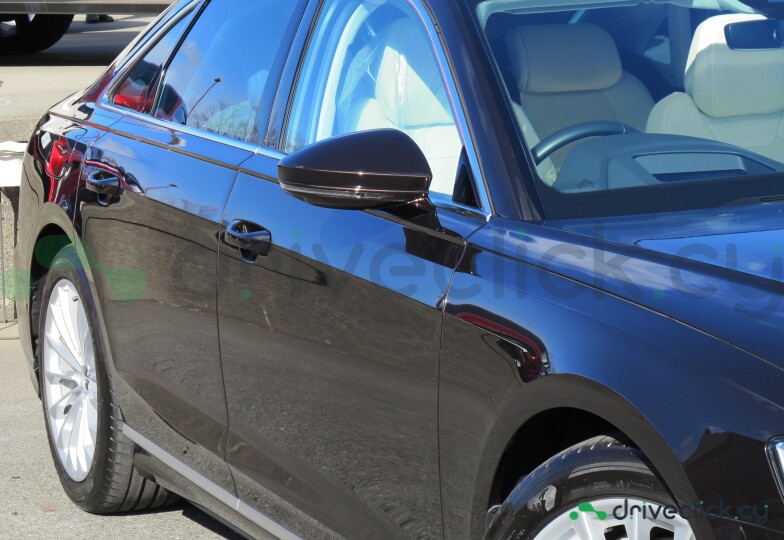 Audi A8 Black
