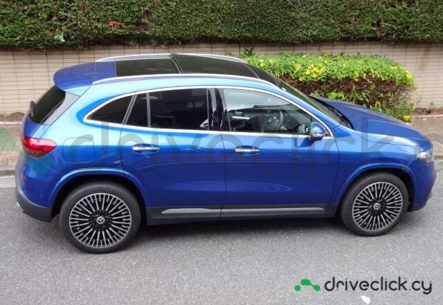 Mercedes EQA Blue