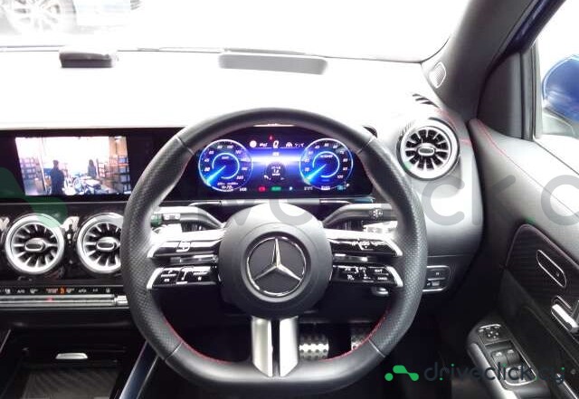 Mercedes EQA Blue