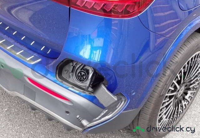 Mercedes EQA Blue