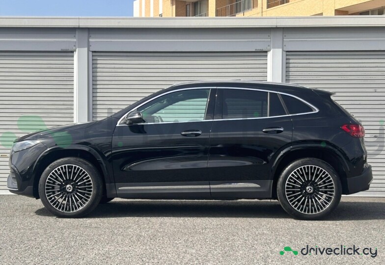 Mercedes EQA Black