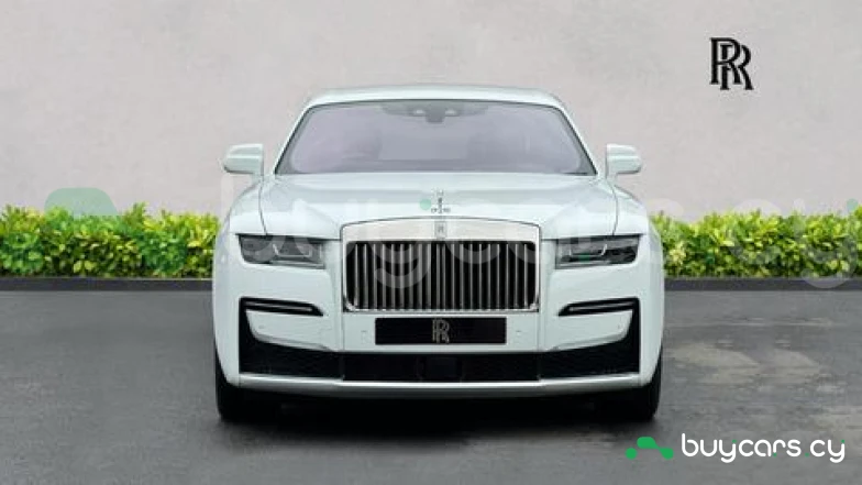 Rolls-Royce Ghost Белый