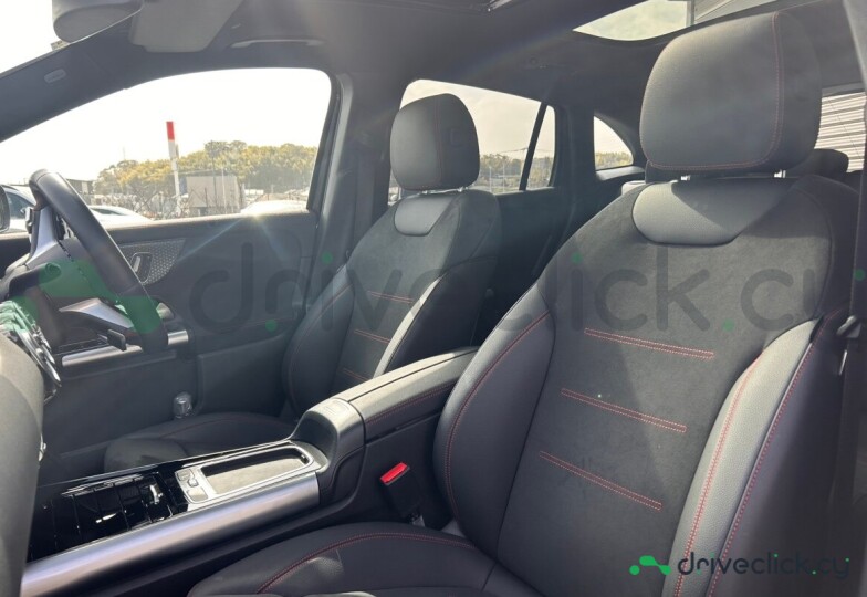 Mercedes EQA Black