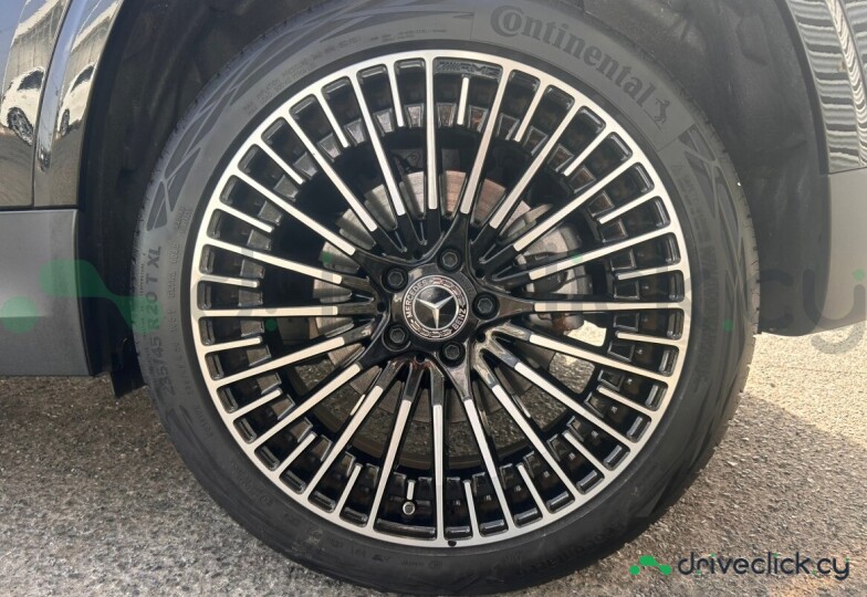 Mercedes EQA Black