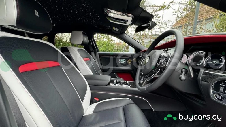 Rolls-Royce Ghost Белый