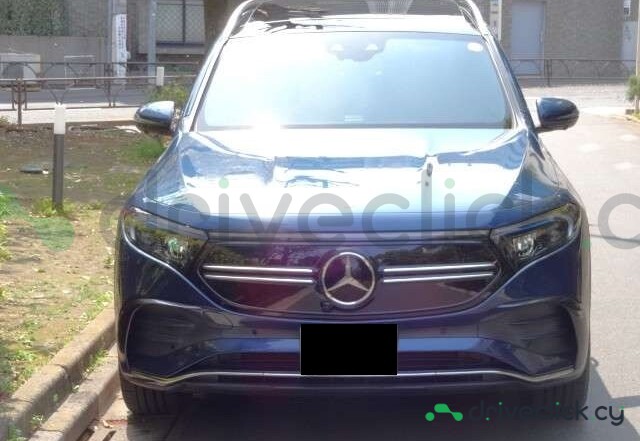 Mercedes EQB Blue