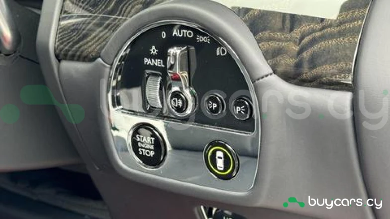 Rolls-Royce Ghost Белый