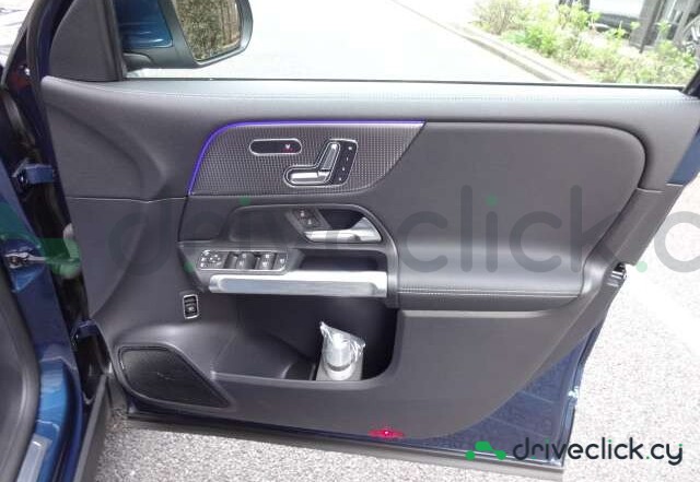 Mercedes EQB Blue
