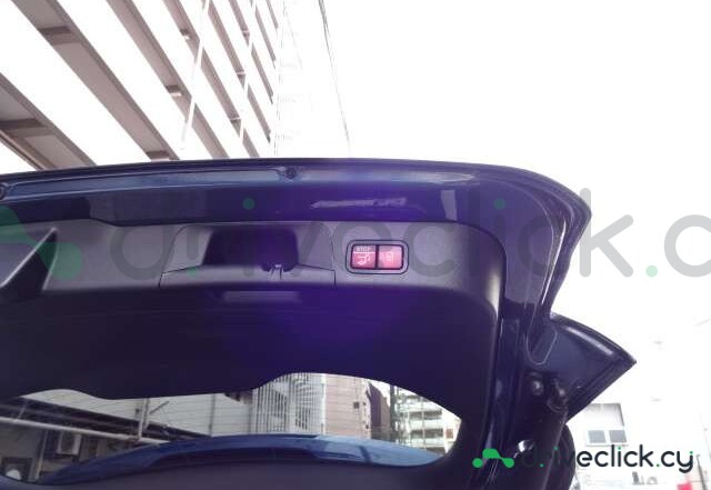 Mercedes EQB Blue