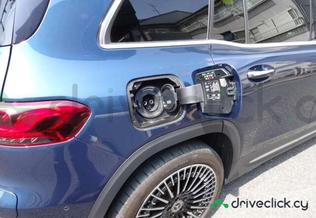 Mercedes EQB Blue