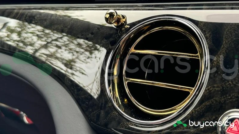 Rolls-Royce Ghost Белый