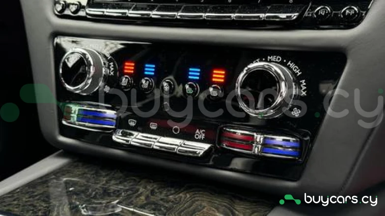 Rolls-Royce Ghost Белый