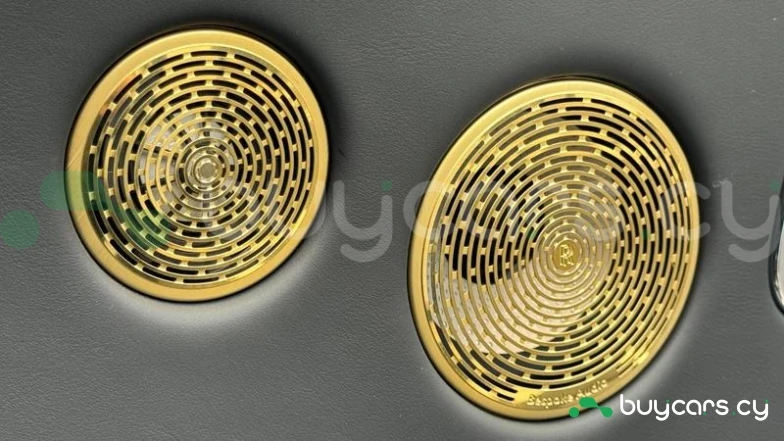 Rolls-Royce Ghost Белый