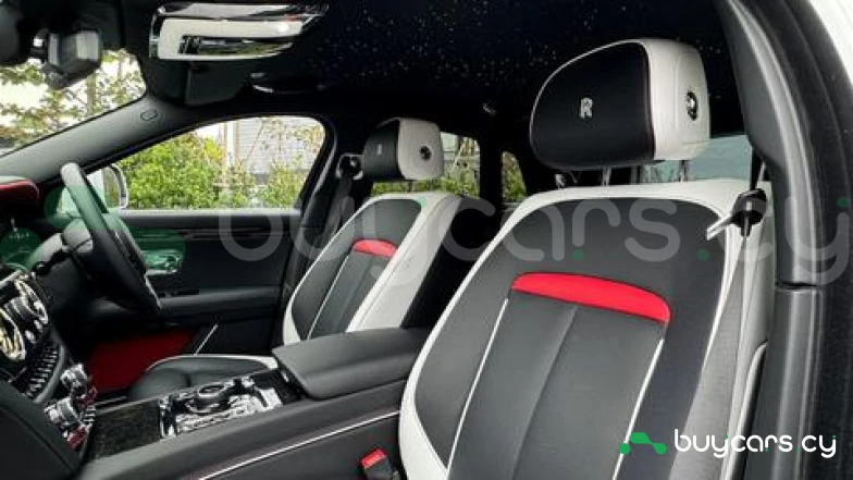 Rolls-Royce Ghost Белый