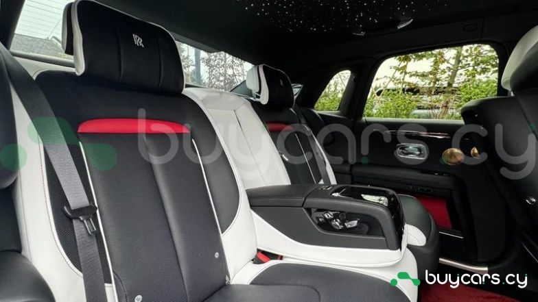 Rolls-Royce Ghost Белый