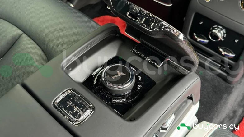 Rolls-Royce Ghost Белый