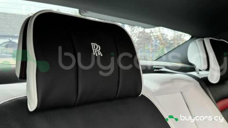 Rolls-Royce Ghost Белый