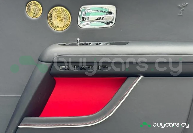 Rolls-Royce Ghost Белый