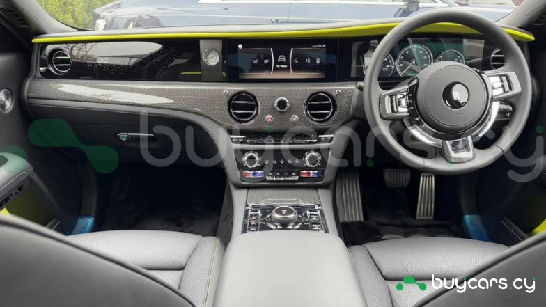 Rolls-Royce Ghost Зеленый