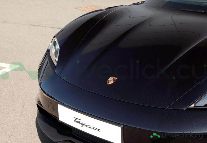 Porsche Taycan Black