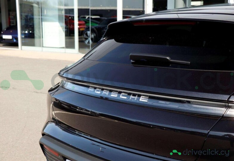 Porsche Taycan Black