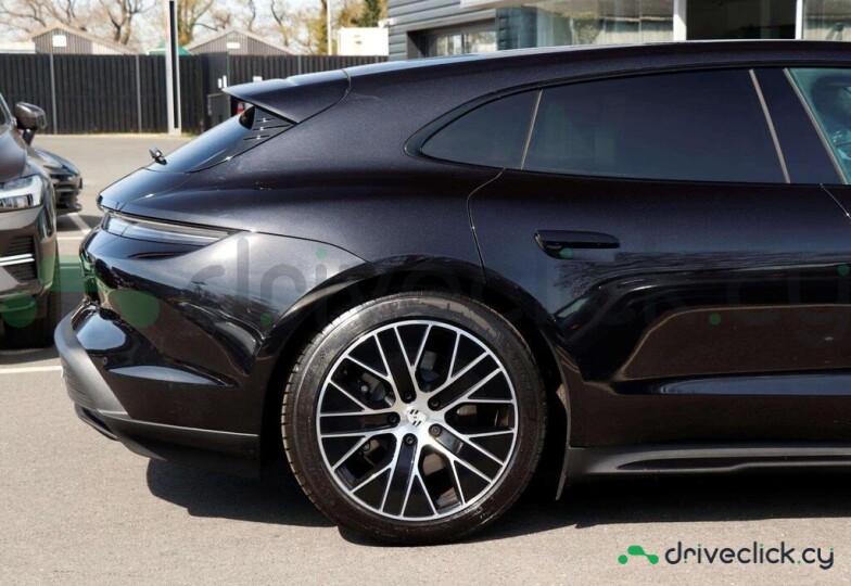 Porsche Taycan Black