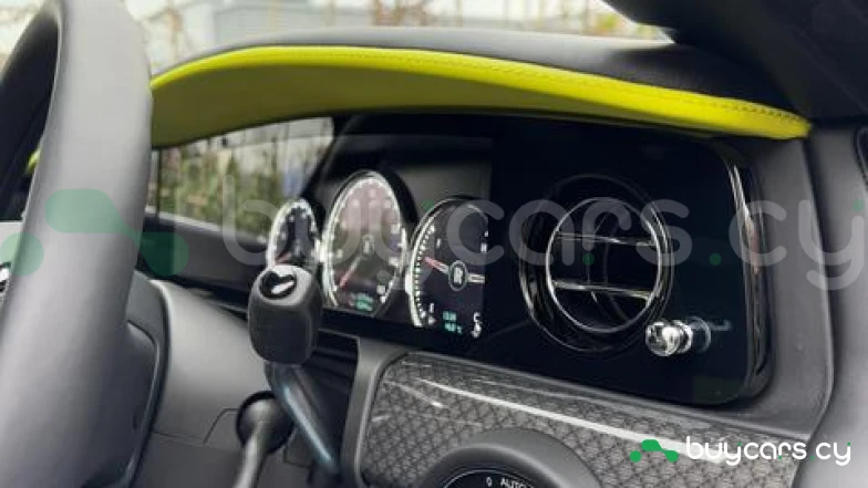 Rolls-Royce Ghost Зеленый