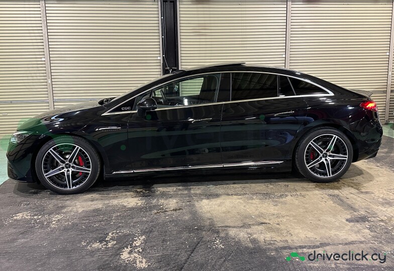 Mercedes EQE Black