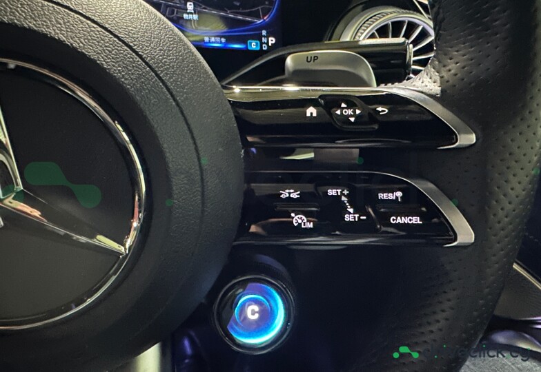 Mercedes EQE Black