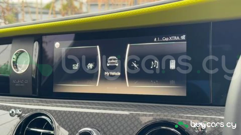 Rolls-Royce Ghost Зеленый