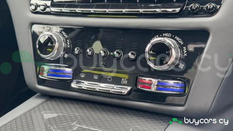 Rolls-Royce Ghost Зеленый