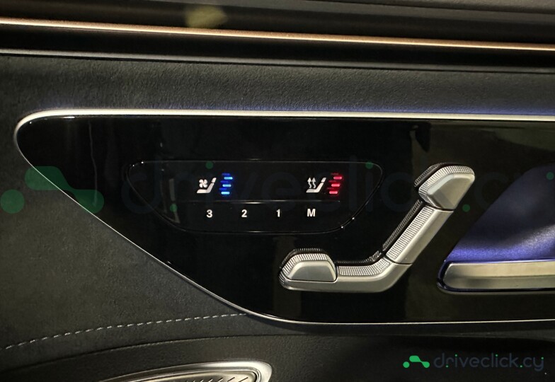Mercedes EQE Black