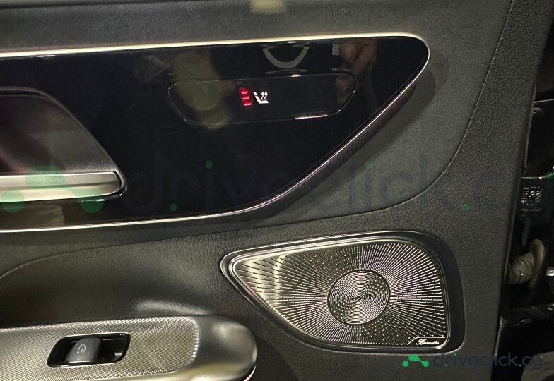 Mercedes EQE Black