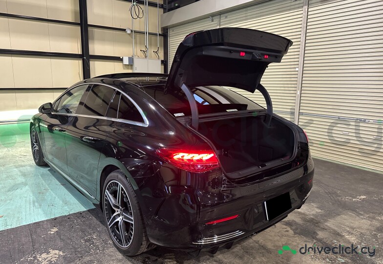 Mercedes EQE Black