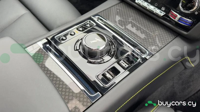 Rolls-Royce Ghost Зеленый