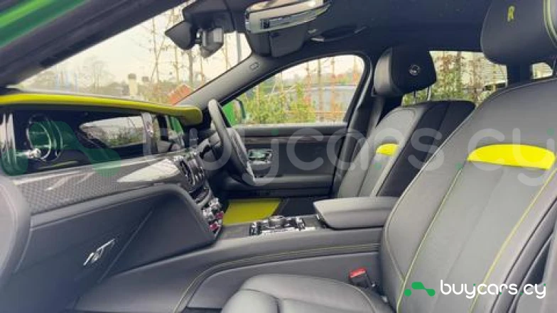 Rolls-Royce Ghost Зеленый