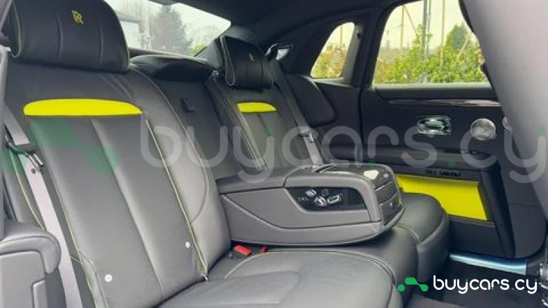 Rolls-Royce Ghost Зеленый