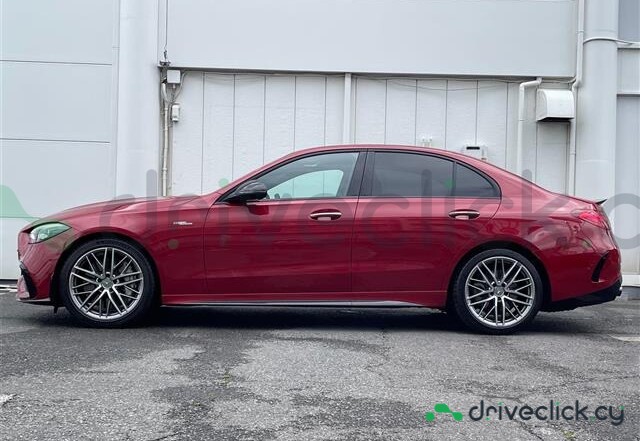 Mercedes C-class Red