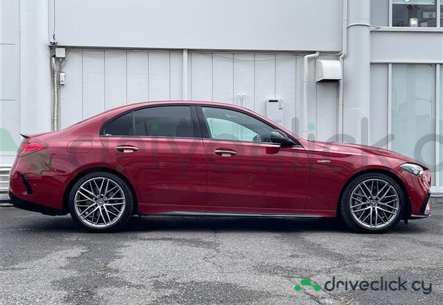 Mercedes C-class Red
