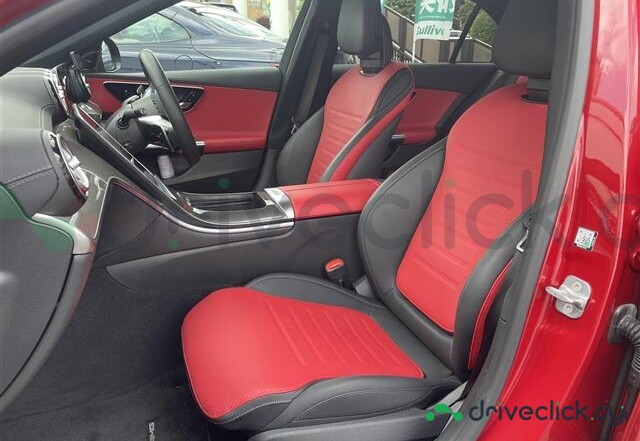 Mercedes C-class Red