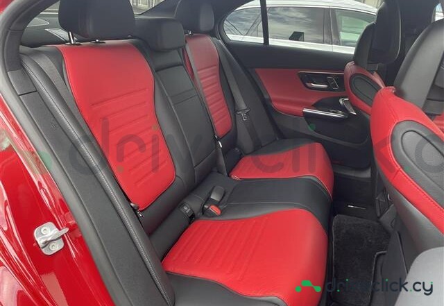 Mercedes C-class Red