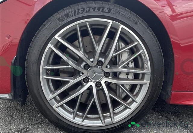 Mercedes C-class Red