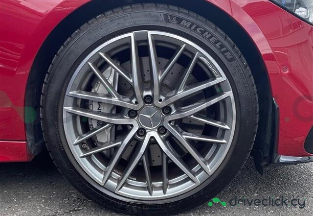 Mercedes C-class Red