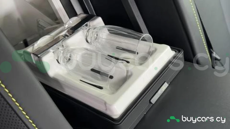 Rolls-Royce Ghost Зеленый