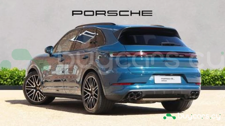 Porsche Cayenne Синий