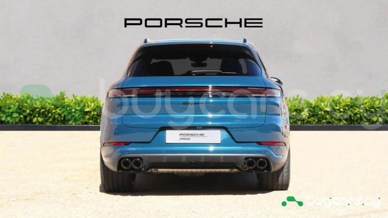 Porsche Cayenne Синий