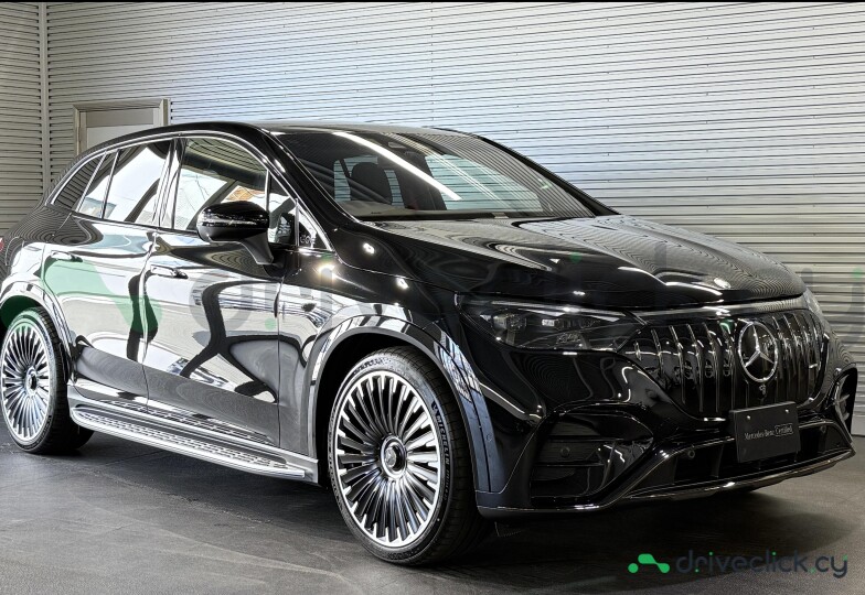 Mercedes EQE SUV Black
