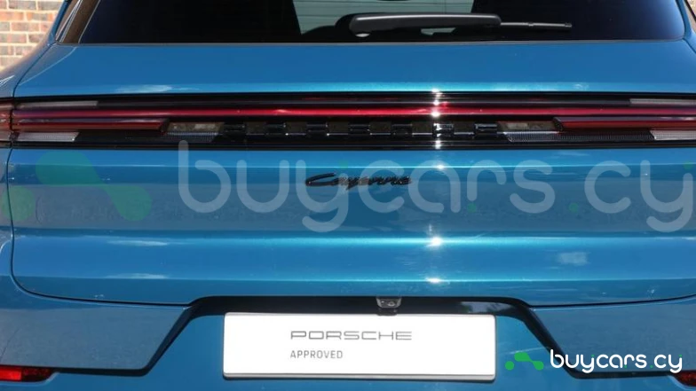 Porsche Cayenne Синий