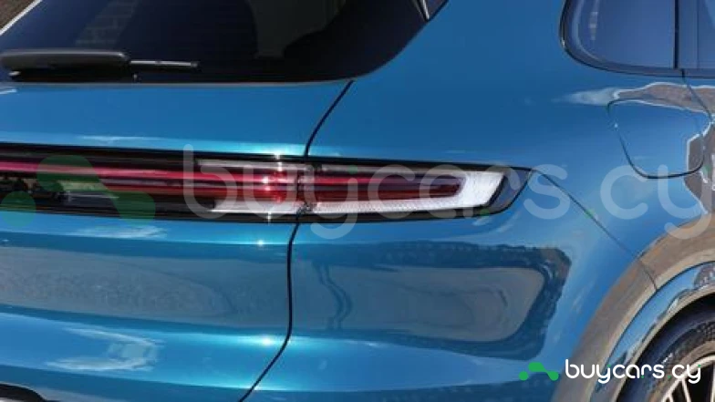 Porsche Cayenne Синий